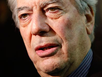 El escritor de la derecha, Mario Vargas Llosa denuncia "relaciones peligrosas" de España con gobiernos no democráticos como Venezuela o Bolivia