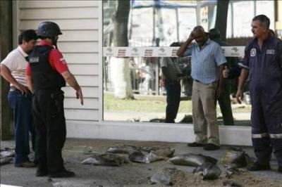 Granada mata a 2 personas y mutila otras 5 en un vertedero de Río de Janeiro