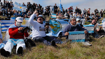Argentina niega un acuerdo con Uruguay para construir papeleras