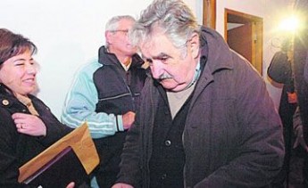 Mujica, sus "locos" argentinos y algo más