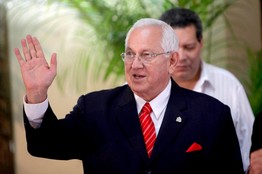 Presidente de facto de Honduras amenaza con "pelear" si es invadido