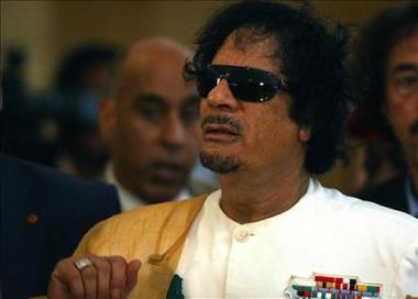 Gadafi critica la relación de señores y esclavos entre el Norte y el Sur y propone crear la OTAN del Sur