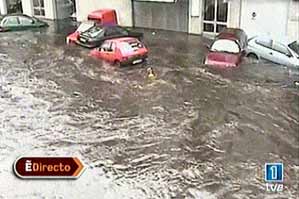 España: la ciudad de Cartagena incomunicada por las fuertes lluvias