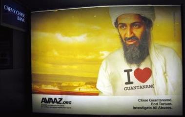 En el metro de Washington, Osama Bin Laden declara 'I love Guantanamo'
