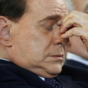 Berlusconi "indignado" con la entrevista en la RAI a la prostituta de lujo Patrizia D'Addario
