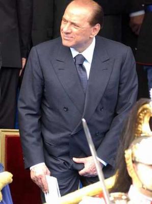 300.000 italianos denuncian el control de los medios de comunicación ejercido por Berlusconi