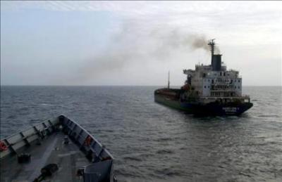 Dos barcos repelen ataques de piratas somalíes
