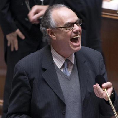 El Ministro de Cultura de Francia se excita con los niños esclavos sexuales