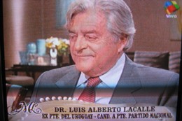 Lacalle dijo en el almuerzo con Mirtha Legrand que el Plan Ceibal es una maravilla del doctor Vázquez