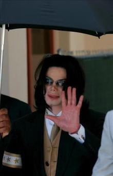 Michael Jackson desde hoy "canta" su inédita canción