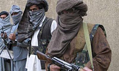 Tras la toma del cuartel en Pakistán, los talibanes vuelven al ataque y matan a 41 militares