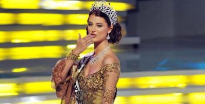 Miss Indonesia desata 'ira santa' por no usar velo en el reinado
