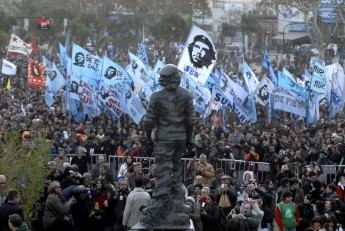 Atacan a la estatua del "Che" Guevara en Argentina