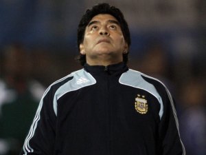 El uruguayo Nelson Acosta, ex seleccionador de Chile y Bolivia dice que Diego Maradona no tiene vocación de técnico y que Uruguay no sabe atacar