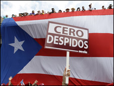 Manifestación multitudinaria en Puerto Rico por despido de 20 mil funcionarios públicos
