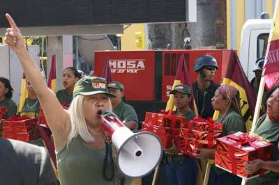 Procesan a líder chavista "Lina" por ataque contra la sede de Globovisión
