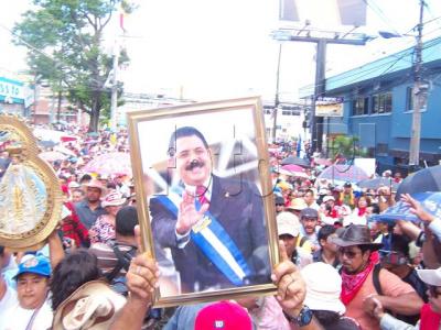 Honduras: la resistencia mantiene lucha democrática por restitución de Zelaya