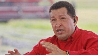 Chávez confirma detención de dos "espías colombianos" y denuncia conspiración