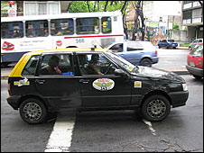 La BBC y el "inédito boicot a los taxis en Uruguay"