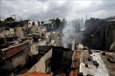 17 muertos por incendio en barrio pobre de Filipinas