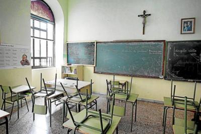 Sentencia contra crucifijos en una escuela de Italia causa "estupor y pesar" en el Vaticano