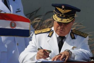 Lugo destituyó a militares en Paraguay por temor a ser derrocado como Zelaya en Honduras