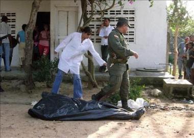 Tres campesinos muertos y dos niños heridos por una mina antipersonal en Colombia
