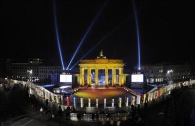 Berlín celebra los 20 años de la caída del muro con una Fiesta de la Libertad