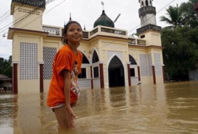 18 muertos y 300.000 damnificados por las inundaciones en Tailandia