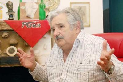 Uruguay: "embocada del arsenal" hizo crecer aún más a Mujica; Lacalle perdió 2 puntos