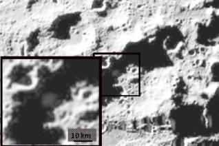 La NASA halla agua en un cráter de la Luna