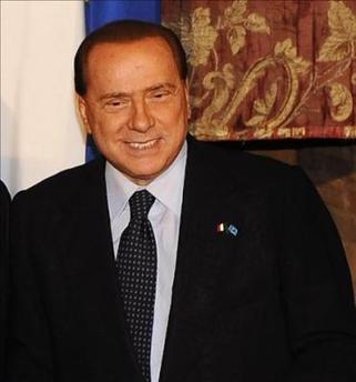 Berlusconi tiene miedo y se atrinchera en la sede del Gobierno
