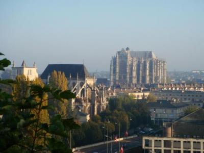 París: Padres evitan una matanza en colegio y la muerte de su hijo