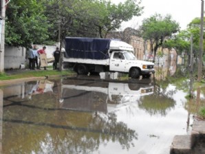 Uruguay: dramáticas inundaciones en Salto con un hombre desaparecido