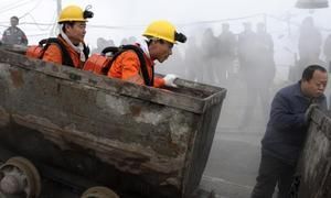 China: otra explosión en mina de carbón deja 11 muertos que se suman a los 104 de la catástrofe de hace 48 horas