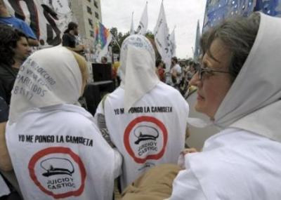 Una superviviente incrimina a la compañía alemana Mercedes Benz como cómplice de la dictadura argentina