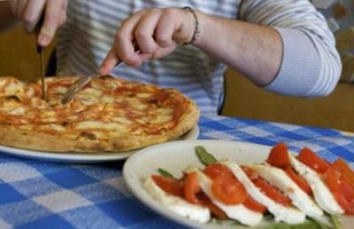 Indignación en Italia por la propuesta de abolir el almuerzo
