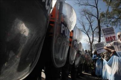 Argentina: Siete heridos durante una protesta de veteranos de la Guerra de las Malvinas