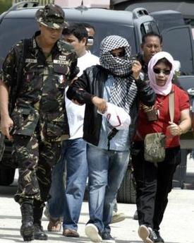 Detienen a un político por la masacre en Filipinas