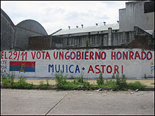 BBC: "Mujica, cerca de la cima en Uruguay"