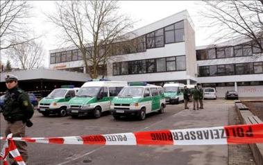 Alemania: Procesan por homicidio al padre del joven que mató a 15 personas