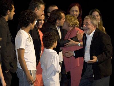 Lula asiste a proyección de película sobre su propia vida
