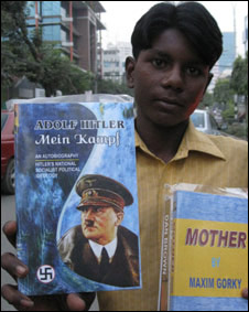 Hitler, un éxito en calles de Bangladesh