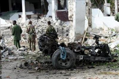 15 muertos, entre ellos tres ministros, en un atentado contra hotel en Mogadiscio