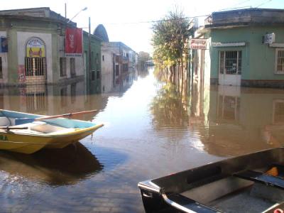 El río Uruguay no cede y los evacuados ya son 7.422