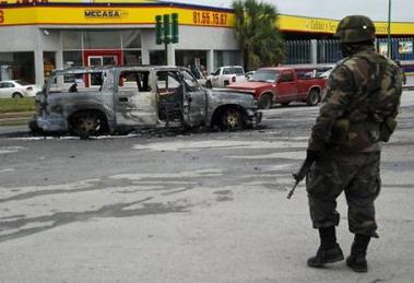 México: Ataques simultáneos en Monterrey dejan 14 muertos