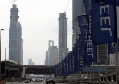 Dubai consigue dinero, paga y tranquiliza a los mercados