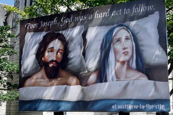 Polémica en Nueva Zelanda por un cartel de la Virgen María y José en la cama