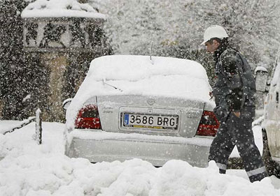 España paralizada por la nieve