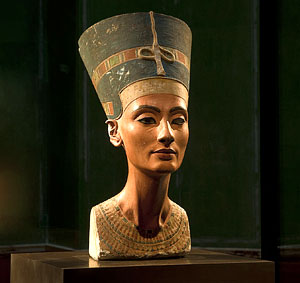 Museo de Berlín niega tajantemente que busto de Nefertiti regrese a El Cairo